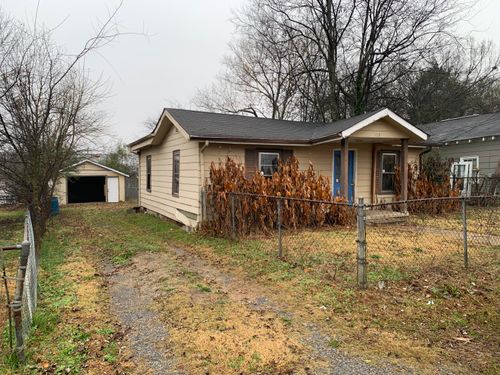 109 W Oak St, Rossville, GA, 30741-1844 | Card Image