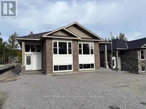 20 Meadow Wood Court, North Bay (Ferris), ON, P1A4L5 | Card Image