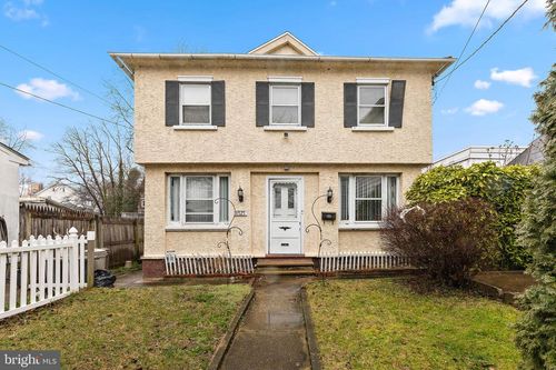 8525 Monroe Ave, UPPER DARBY, PA, 19082-5415 | Card Image