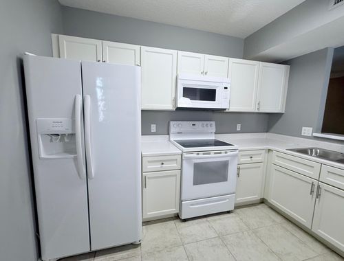 apt-512-1115 Golden Lakes Blvd, West Palm Beach, FL, 33411-3331 | Card Image