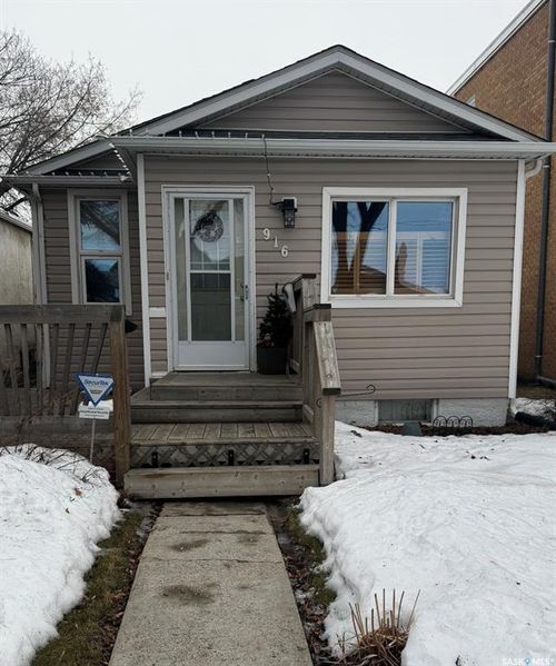 916 4th Ave N, Saskatoon, SK, S7K2N6 | Card Image