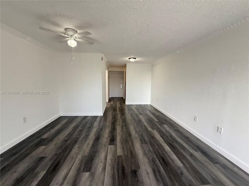 228-750 Ne 195th St, Miami, FL, 33179-3411 | Card Image