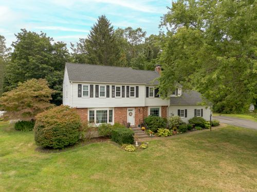 31 Iris Ct, Cheshire, CT, 06410-3331 | Card Image