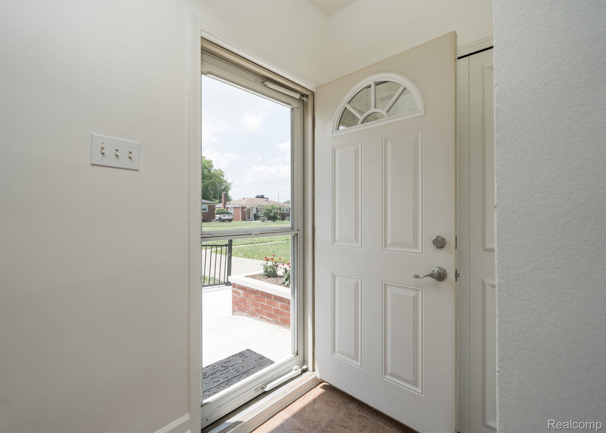 Residential in Livonia 4