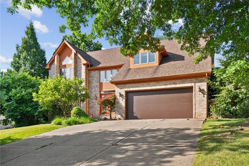 336 Cobblestone Cir, Mc Kees Rocks, PA, 15136-1000 | Card Image