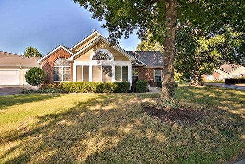 34-1952 Appling Oaks Cir, Cordova, TN, 38016-4939 | Card Image
