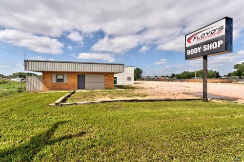 500 Box Elder Rd W, Box Elder, SD, 57719-9583 | Card Image