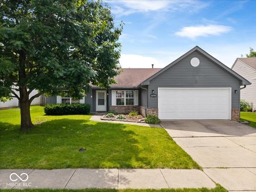 11770 Sand Creek Blvd, Fishers, IN, 46037-8792 | Card Image