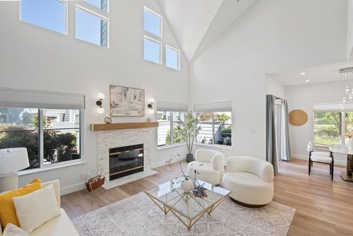 26 Binnacle Ln, San Mateo, CA, 94404 | Card Image