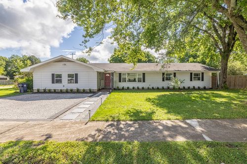 203 S Neal St, Prairie Grove, AR, 72753-3219 | Card Image