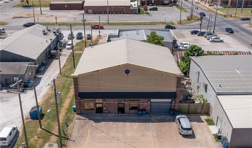 107 Sw 7th St, Bentonville, AR, 72712-5892 | Card Image