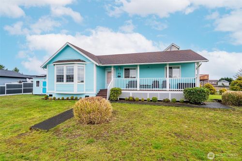952 Wawona Ave Se, Ocean Shores, WA, 98569-9457 | Card Image