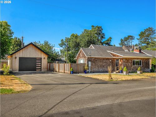 641 2nd St, Gearhart, OR, 97138-2580 | Card Image