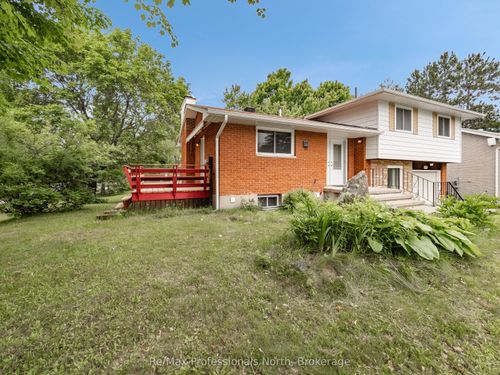 600 David St, Gravenhurst, ON, P1P1M2 | Card Image