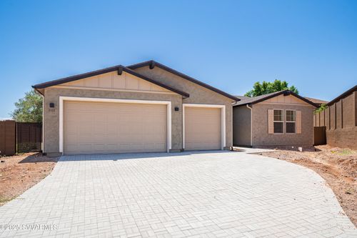 801 Flat Iron Rd, Clarkdale, AZ, 86324-3335 | Card Image