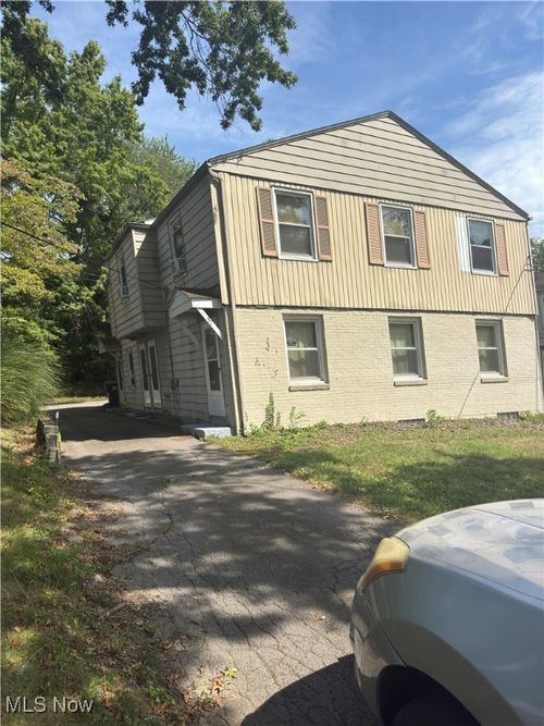 apt-1-52 Willow Dr, Youngstown, OH, 44512-2136 | Card Image