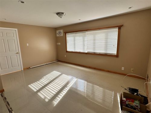 fl-1st-15649 85th St, Howard Beach, NY, 11414-2618 | Card Image