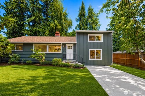 1638 N 190th St, Shoreline, WA, 98133-4102 | Card Image