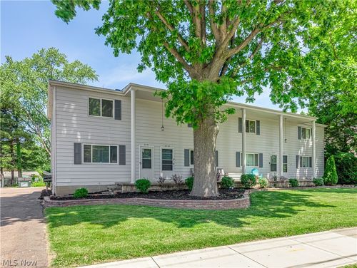 3751 Kent Rd, Stow, OH, 44224-4649 | Card Image