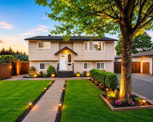 6848 135 St, Surrey, BC, V3W4W6 | Card Image