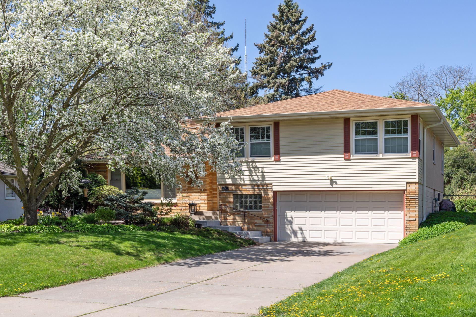 Prior Ave, Saint Paul, MN 55113