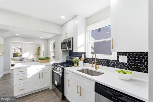 6735 Gouthier Rd, FALLS CHURCH, VA, 22042-2706 | Card Image