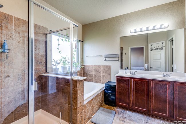 508 Saddle Pass, House other with 3 bedrooms, 2 bathrooms and null parking in Cibolo TX | Image 10