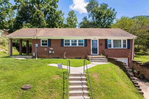 2260 Pine Ave, Buena Vista, VA, 24416-1930 | Card Image