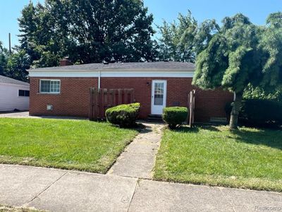 26160 Dover Avenue, Home with 3 bedrooms, 2 bathrooms and null parking in Warren MI | Image 3