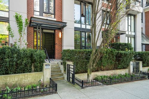 918 Homer St, Vancouver, BC, V6B1T7 | Card Image
