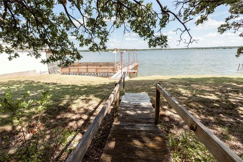 722 Storey Rd, Nocona, TX, 76255-6993 | Card Image