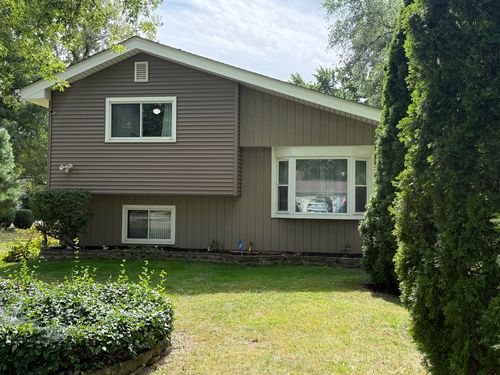 29W313 Ray Ave, West Chicago, IL, 60185-2064 | Card Image