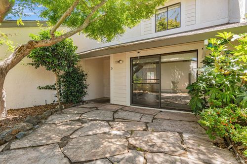 21 Woodstock Court, San Rafael, CA, 94903 | Card Image