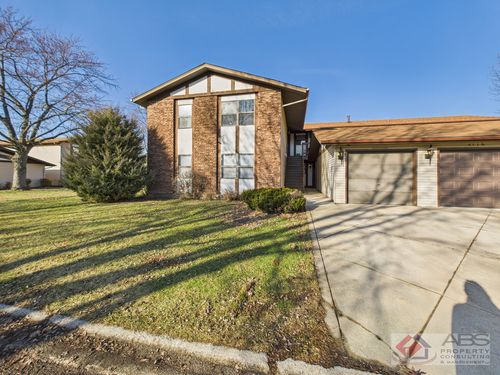 211-4116 192nd Ct, Country Club Hills, IL, 60478-5808 | Card Image