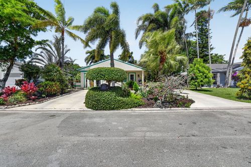 8353 Huntsman Pl, Boca Raton, FL, 33433-7627 | Card Image