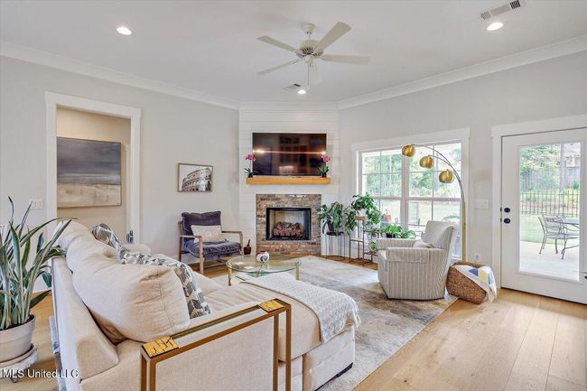 09-122 Seymour Dr | Image 9