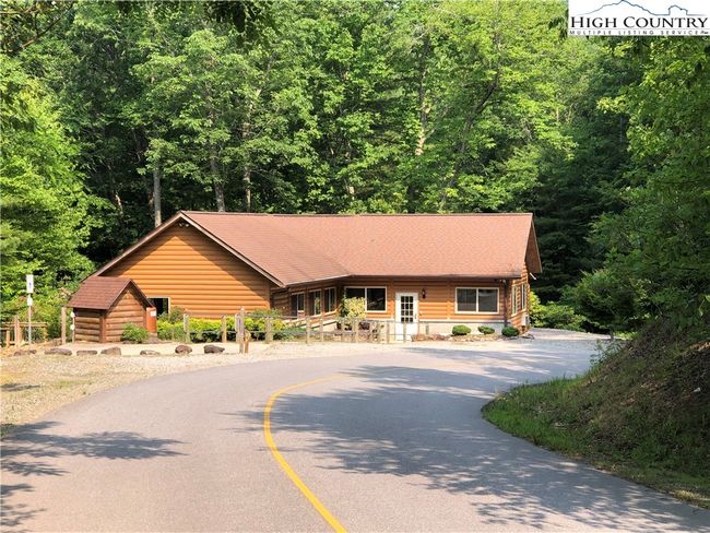The Buck Mountain Community Center is available to residents for parties and events. | Image 23