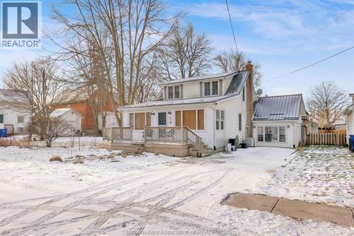 {{alt}} | Card Image