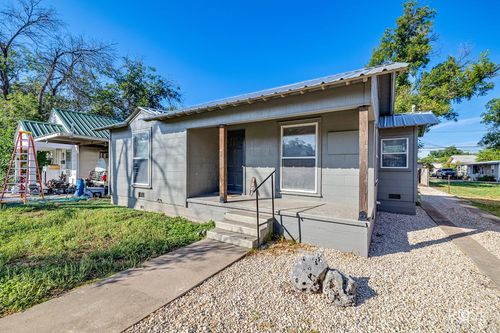 1106 Glasscock Ave, Sonora, TX, 76950-7812 | Card Image