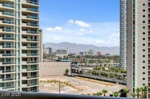 904-2877 Paradise Rd, Las Vegas, NV, 89109-5246 | Card Image