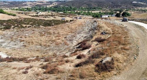 37500 Spring Valley Rd, Temecula, CA, 92592-7705 | Card Image