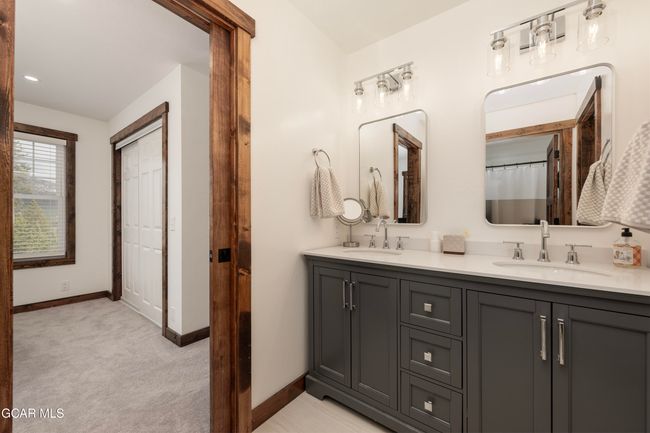 Jack and Jill Bathroom. | Image 44