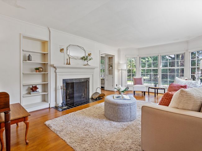 Living Room | Image 7