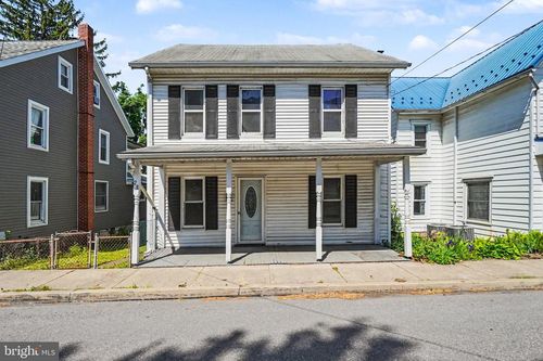 28 N 4th St, HALIFAX, PA, 17032-8836 | Card Image