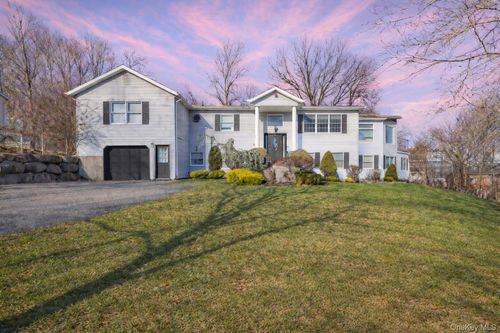 1 Joshua Ct, Monsey, NY, 10952-3640 | Card Image