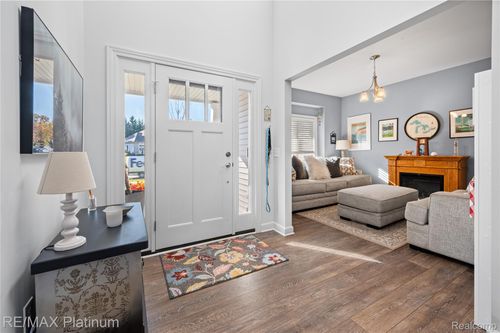 8209 Lee Rd, Brighton, MI, 48116-8442 | Card Image