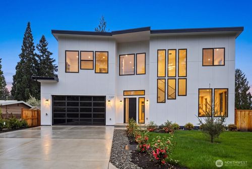 1207 145th Ave Se, Bellevue, WA, 98007-5634 | Card Image