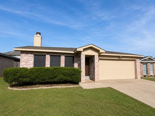 8104 Iris Cir, Fort Worth, TX, 76137-1255 | Card Image