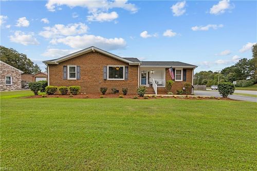 24441 Lovers Ln, Windsor, VA, 23487-5704 | Card Image