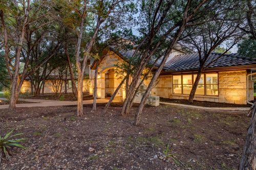 813 Moonlight Bay Dr, Spicewood, TX, 78669-6708 | Card Image